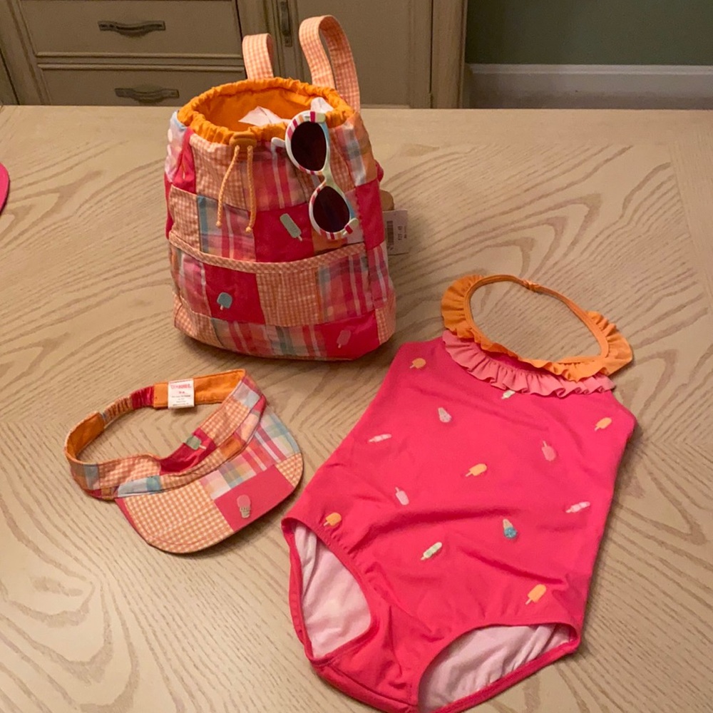 Gymboree size 3 pink swimsuit with accessories